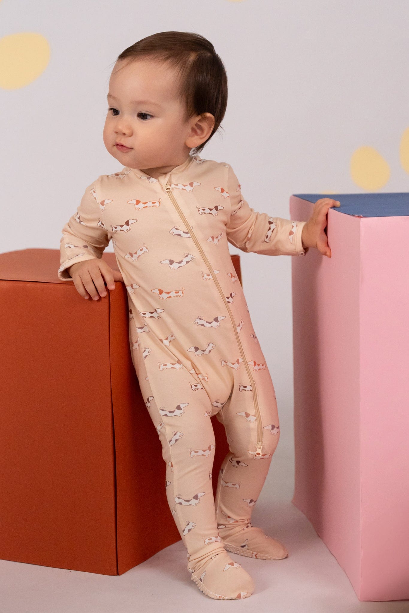 Baby in patterned sleeper, DSC03986