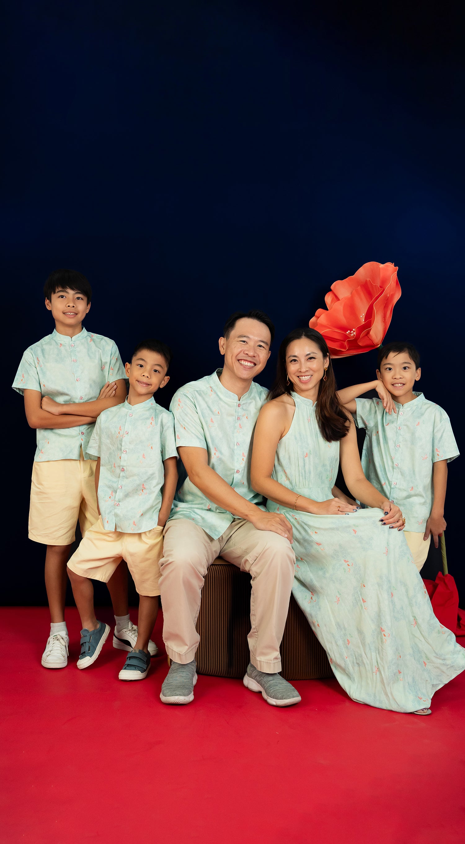 Family portrait in matching outfits - DSC08133_copy