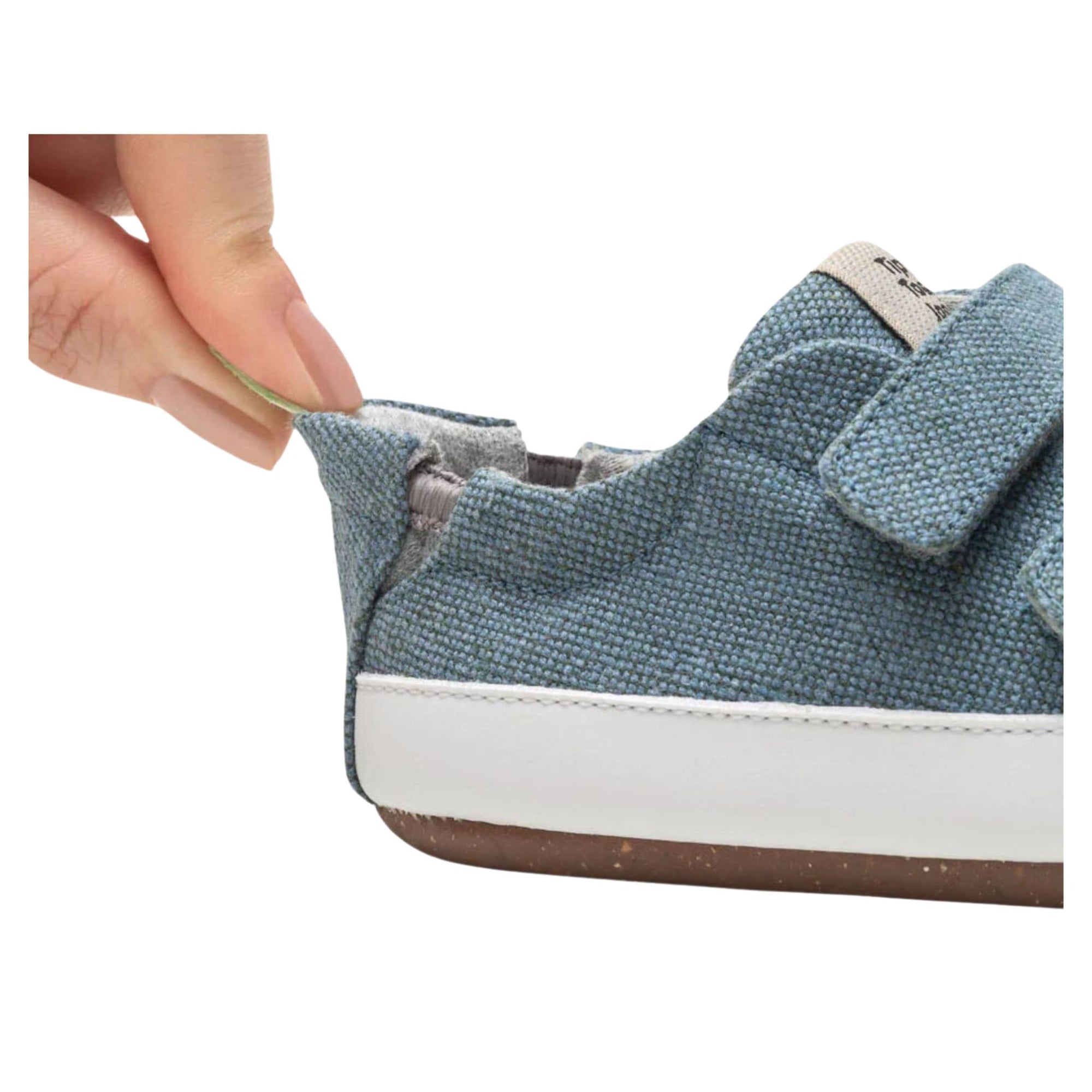 TTJBossyGreenmAzulCobaltoCanvas6 blue canvas shoe detail