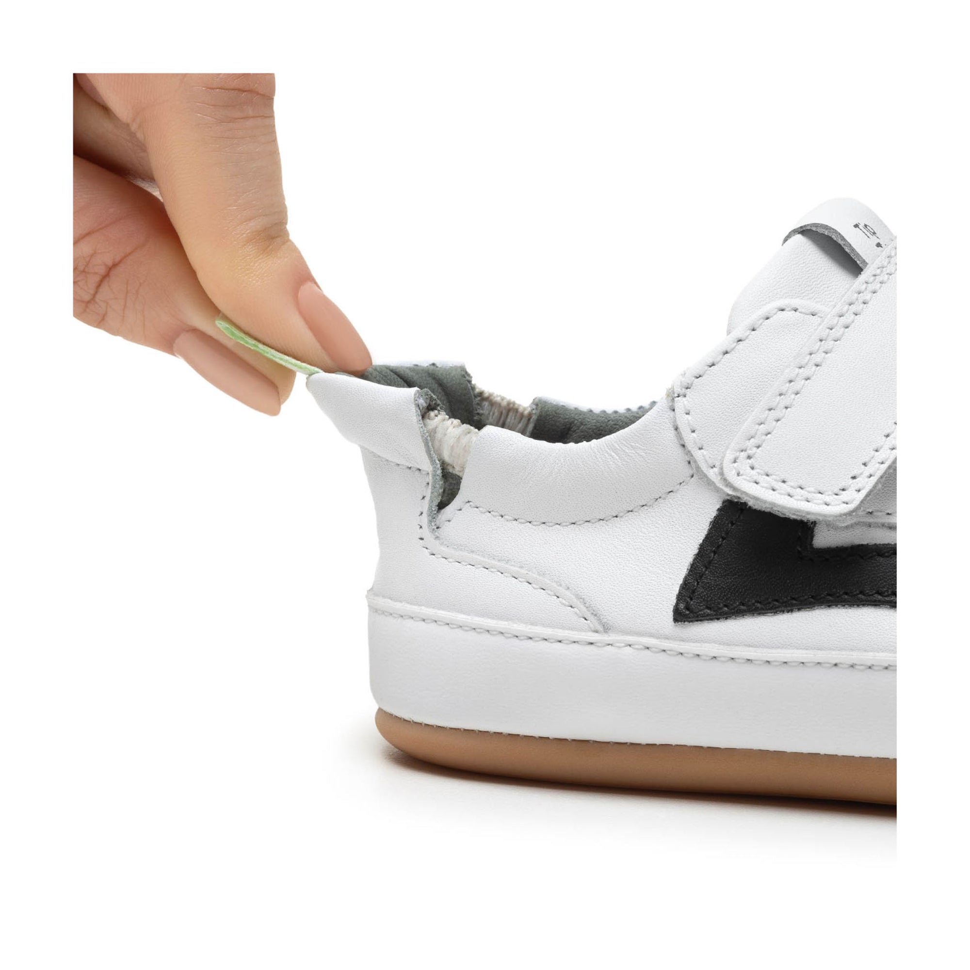 Tip Toey Joey Landy Sneakers - White / Black (Baby)