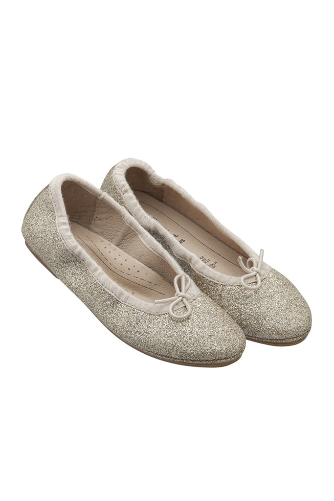 White flats discount in store