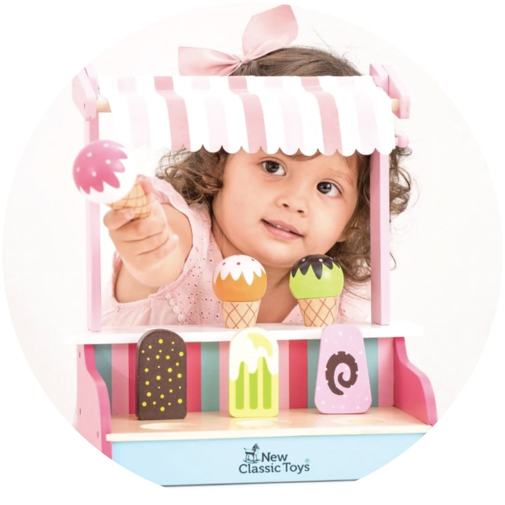Imaginative Play & Storytelling