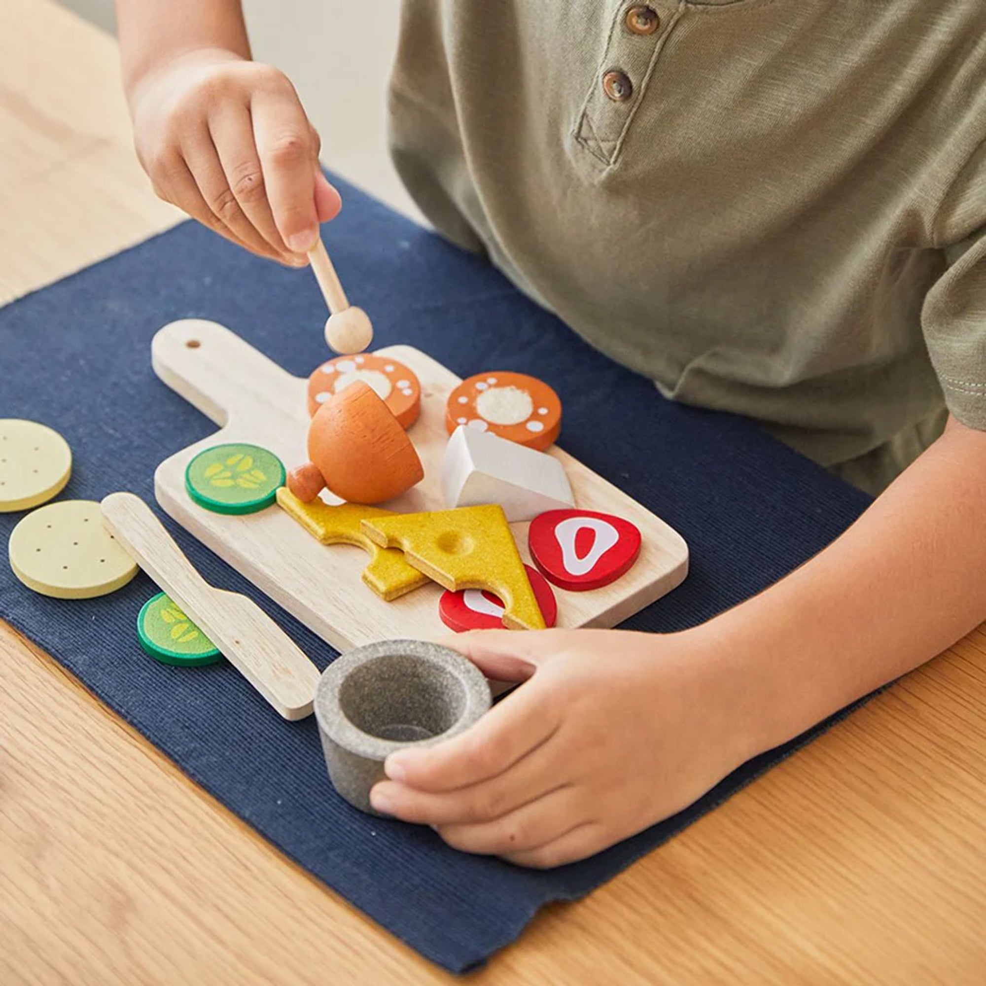 Cheese & Charcuterie Board - Plan Toys