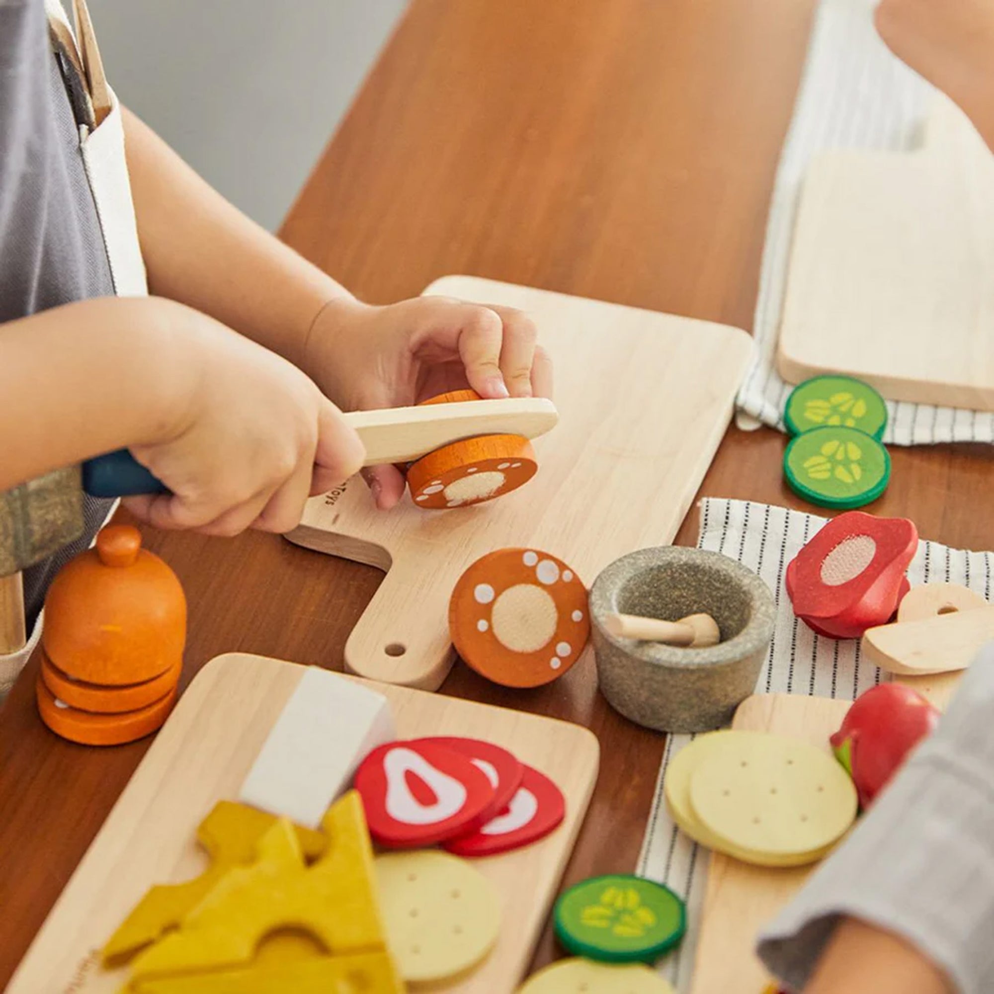 Cheese & Charcuterie Board - Plan Toys