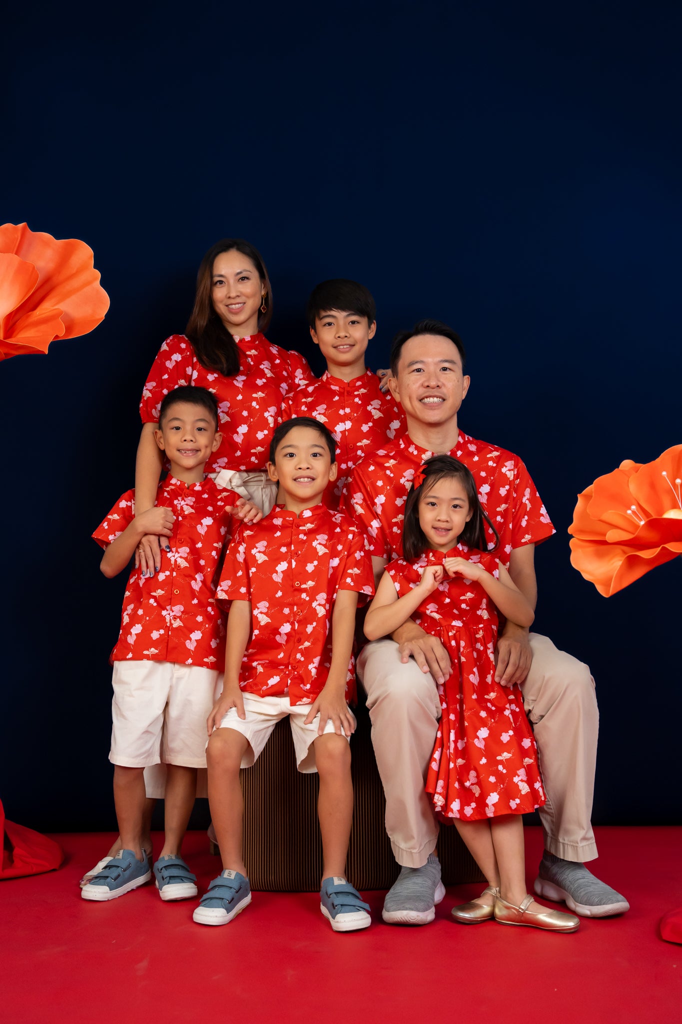 Men&#39;s Mandarin-collared Shirt - Red Blossom Lily