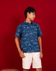 Boy in blue shirt and shorts, DSC08675