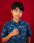 Young boy in patterned shirt, DSC08685