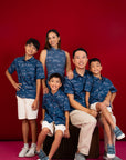 Family portrait in matching outfits, DSC08770