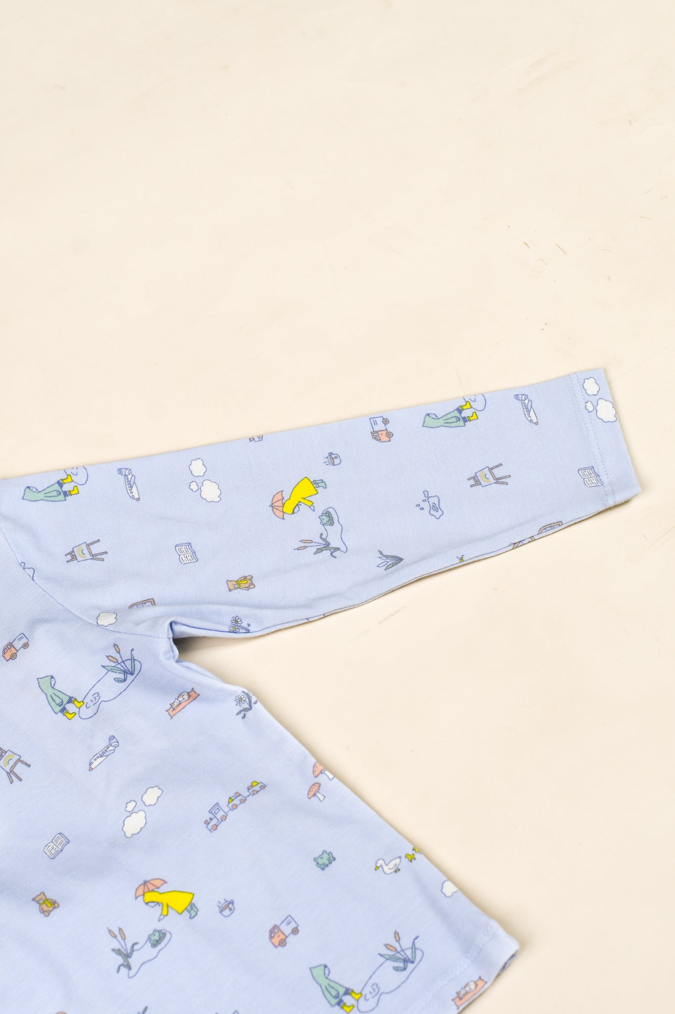 Long-Sleeve Pyjamas Set - Rain And Cozy | The Elly Store