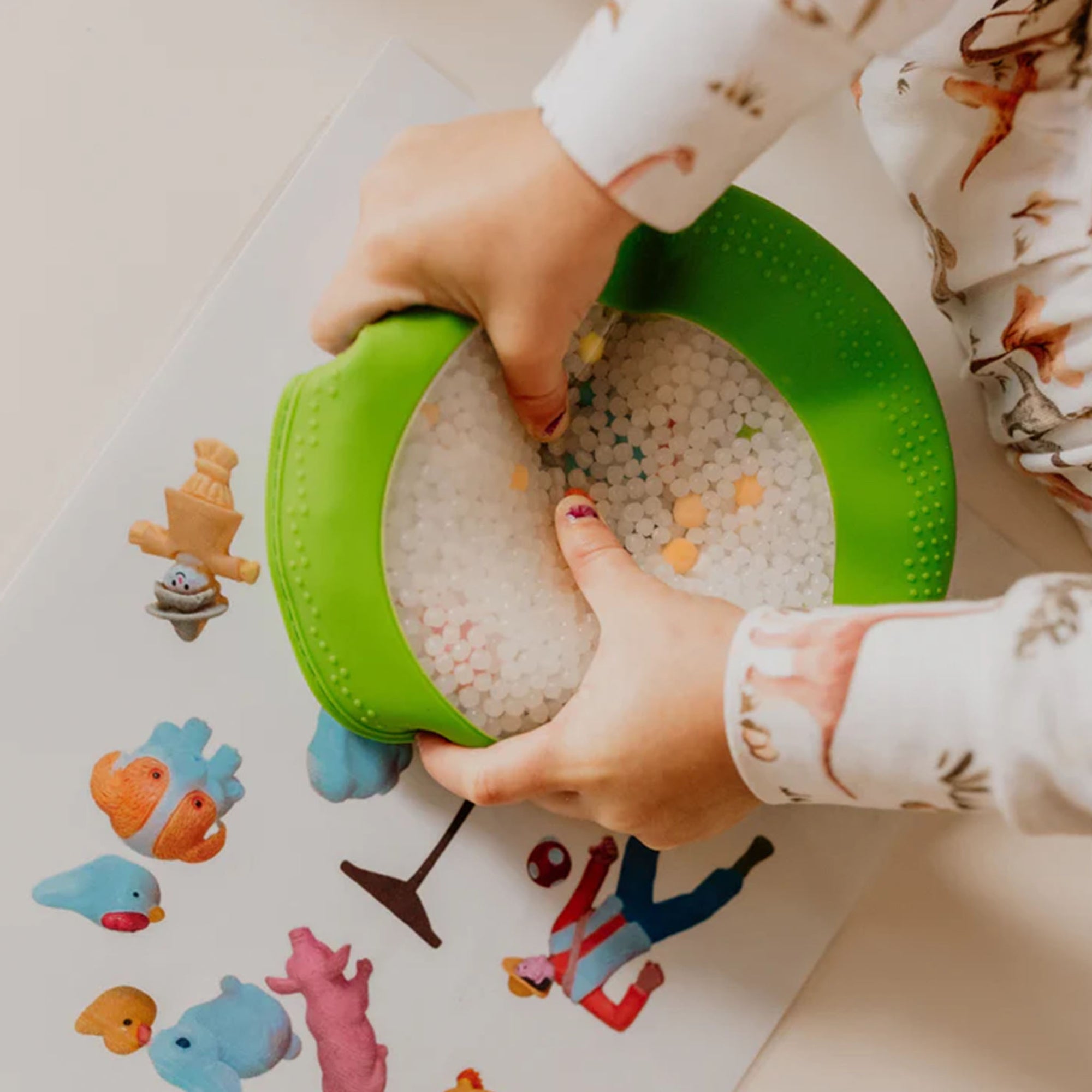 Jellystone Farm Peekaboo Sensory Bag 