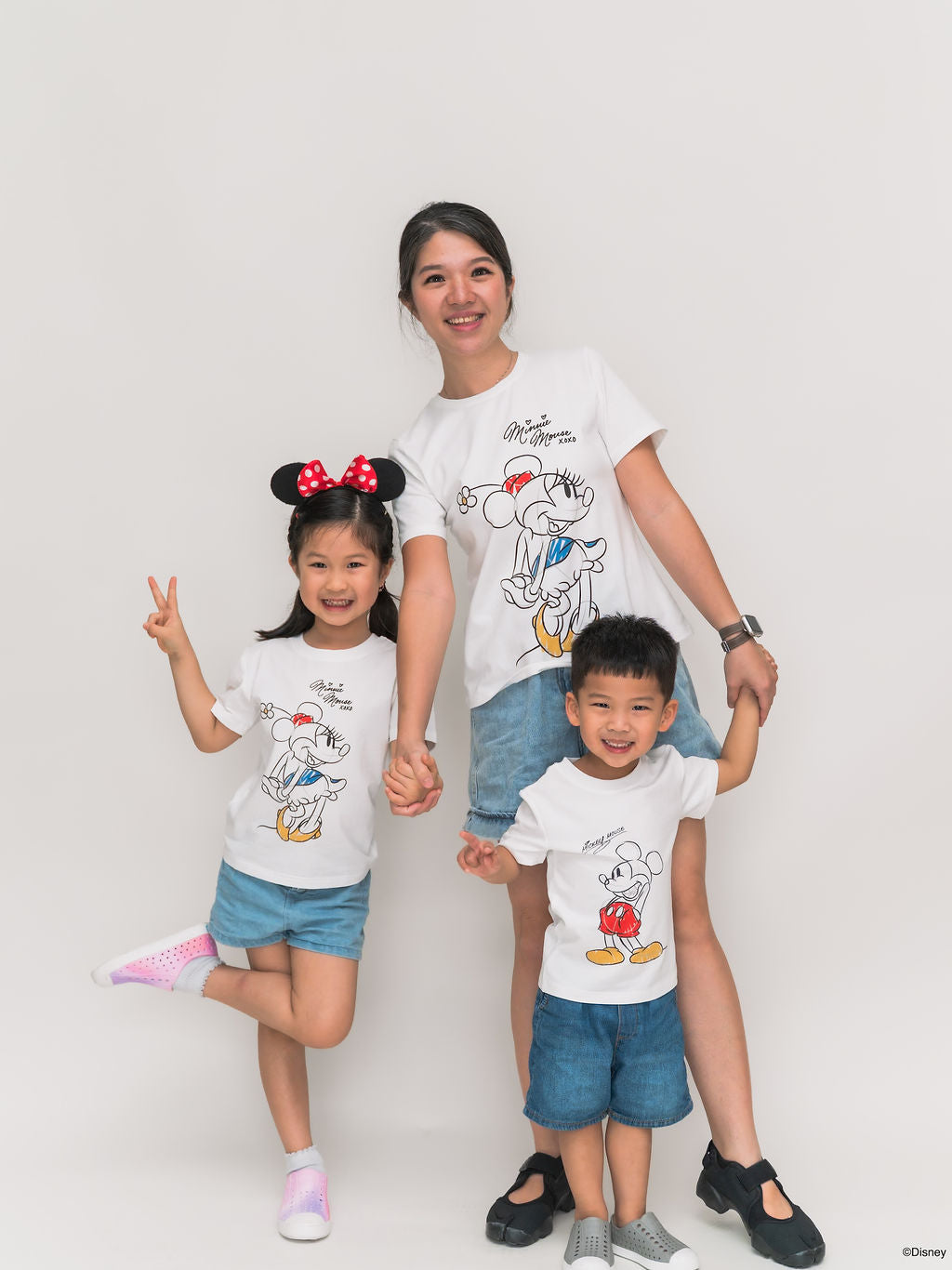 Kids Tee - Doodle Mickey family shot