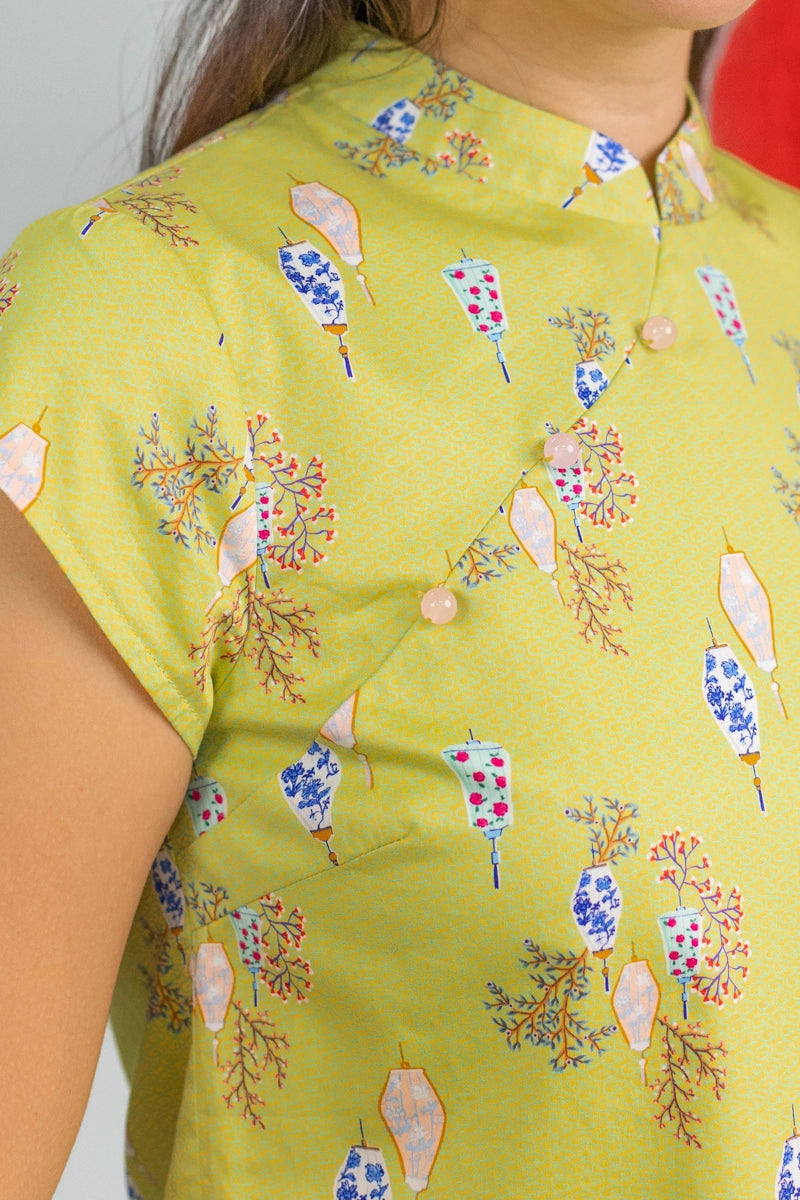 Ladies Alana Top - Yellow Floral Lanterns