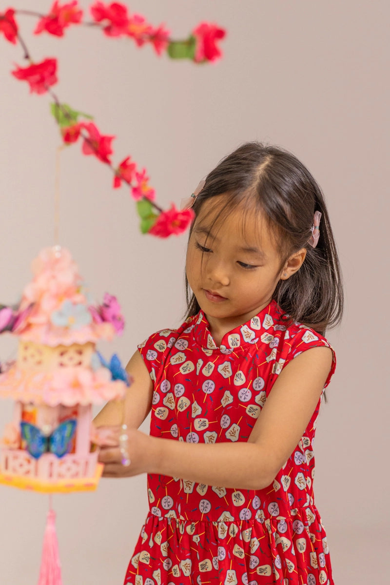 Twirly Cheongsam - Red Fans