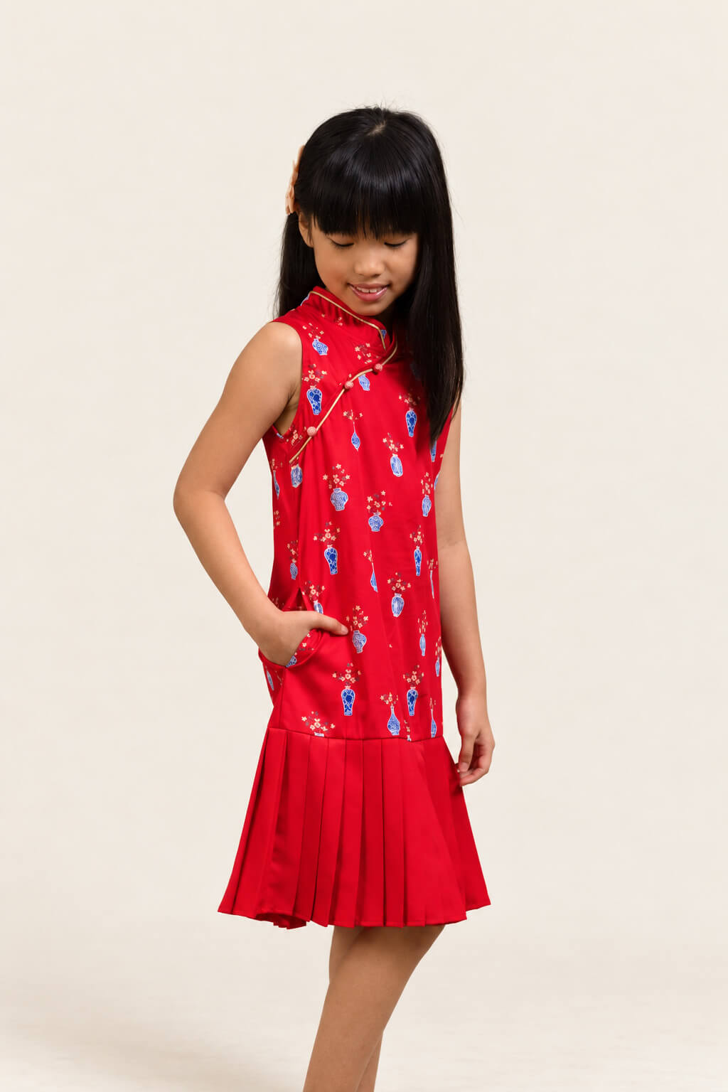 Drop Waist Cheongsam - Red Vases side