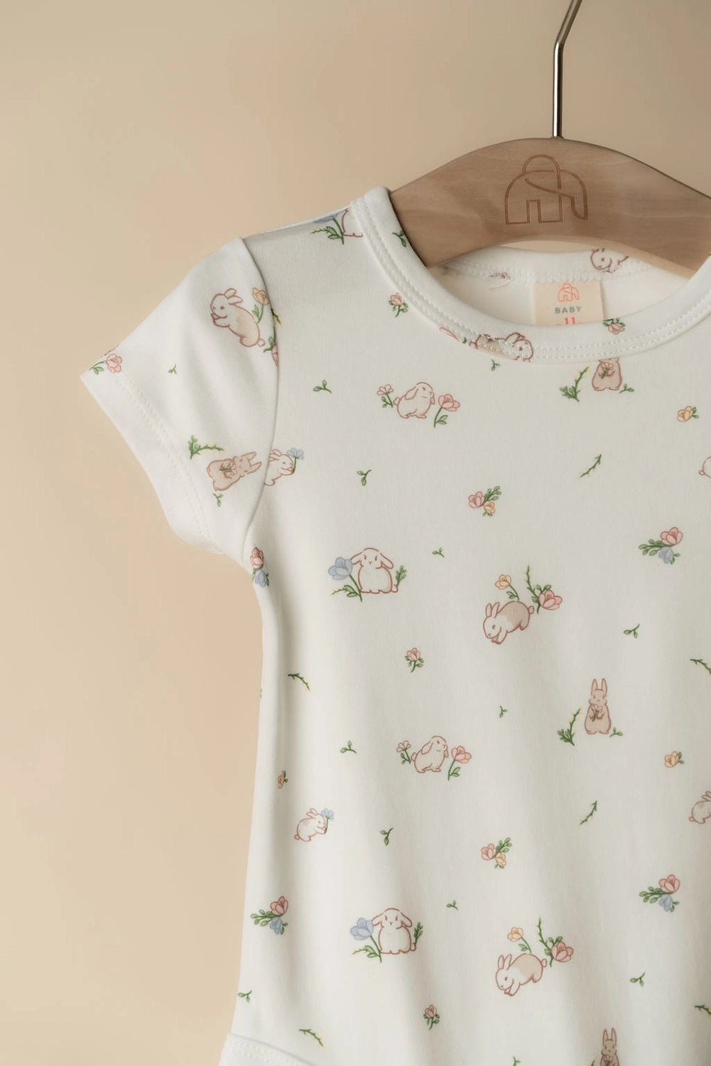Short-sleeve onesie floral bunny