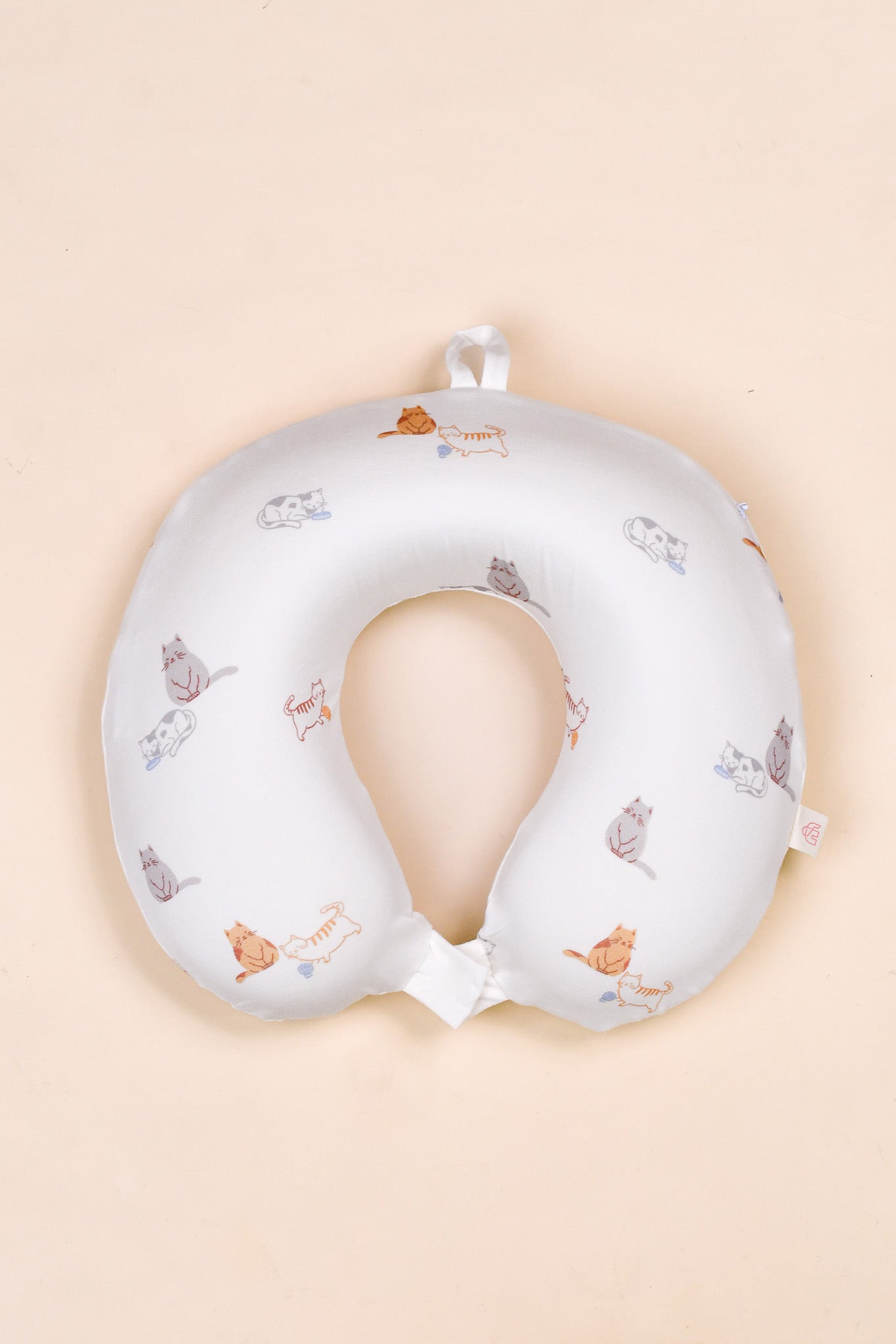 Snuggle Neck Pillow - Sleepy Cats