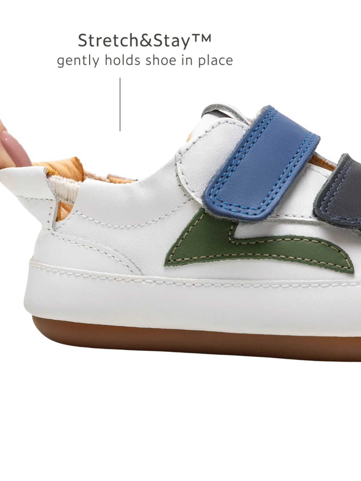 Close-up of the Stretch & Stay elastic heel on the Landy baby sneaker, ensuring the shoe stays comfortably in place.