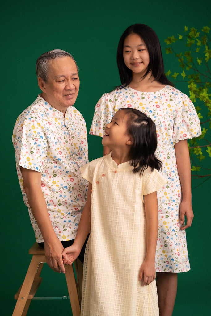 Men&#39;s Mandarin-collared Shirt - Peranakan Flowers | CNY2023 Family Twinning Set | The Elly Store Singapore
