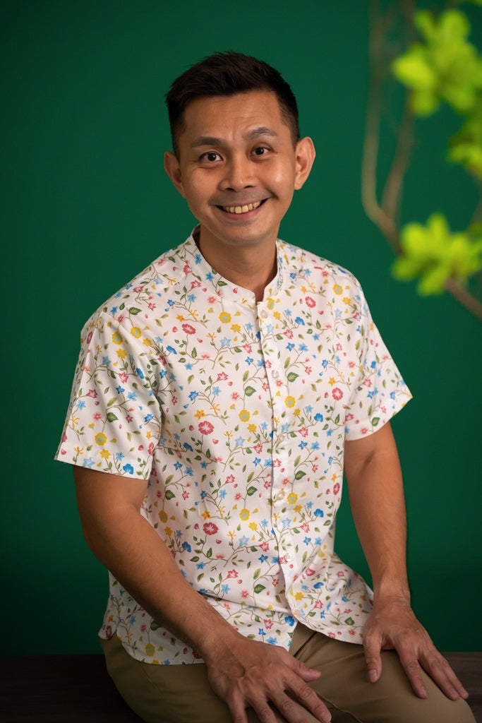 Men's Mandarin-collared Shirt - Peranakan Flowers | CNY2023 Family Twinning Set | The Elly Store Singapore