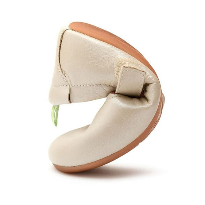 Roundy Shoes - Antique White / Fuchsia Shine | Tip Toey Joey Baby Shoes | The Elly Store